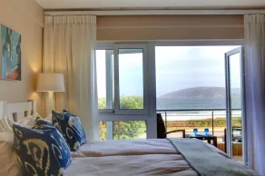Periwinkle Lodge Guest House - Room