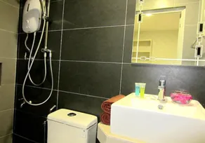 RG Grand Hotel - Bathroom