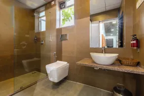 Coco Bliss By Mauli Stays - Bathroom