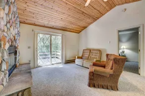 Pet-Friendly Gem: Hike, Fish & Golf in Gaylord - Interiör