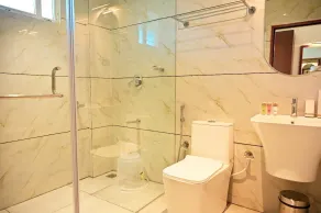 Hotel S S International Coorg - Bathroom
