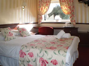 NormanHurst Hotel - Room