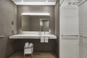 AC Hotel by Marriott Atlanta Airport Gateway - Salle de bain