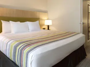 Country Inn & Suites by Radisson, Germantown, WI - Chambre