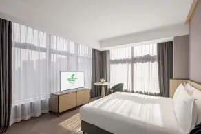 Holiday Inn & Suites Qingdao Jinshui by IHG - Zimmer