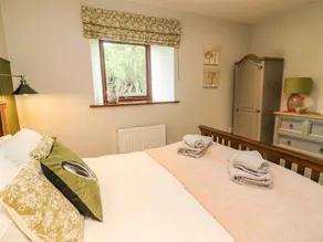 The Arches Larklands - Room