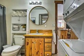 Private La Pine Cabin Rental: 30 Mi to Bend! - Intérieur