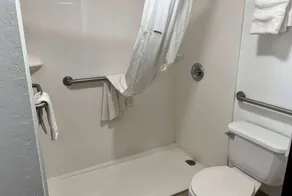 Days Inn by Wyndham El Reno - Salle de bain