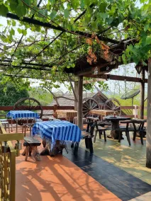 Sawasdee Sichang - Restaurant