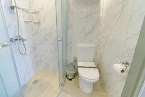 Rise Inn - Bathroom