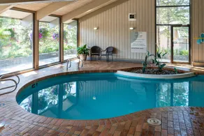 Tunnel Mountain Resort - Piscine