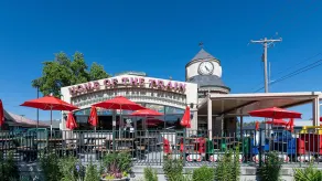 Swiss Alps Inn - Restaurang