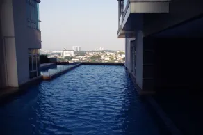 JB City Shopping Mall Apartment - Pool