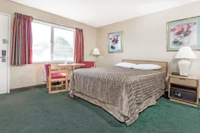 Travelodge by Wyndham La Grande - Room