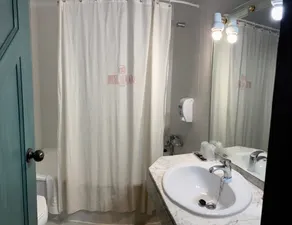 Hotel Almagro - Badrum