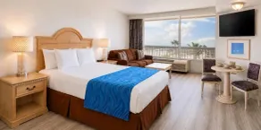 Beachfront Condo Daytona Oceanfront Pool & Hot Tub - Room