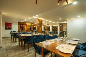 Harivaram Yuga - Restaurant