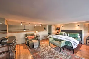 Updated Apartment in Historic Dtwn Marshall! - Chambre