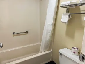 Motel 6 Aberdeen, NC - Pinehurst - Badrum