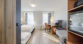 PLAZA INN Köln Pulheim - Room