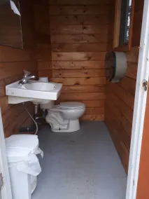 Wells Gray Golf resort and RV park - Baño
