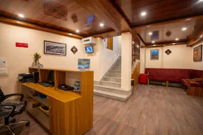 Muscatel Stardust - Chowrasta Mall Road - Reception