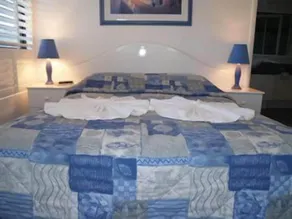 Victoria Square Apartments - Room
