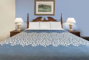 Days Inn by Wyndham Plymouth - Zimmer