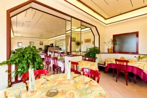 Logis Hotel & Spa Beau-Site - Restaurante