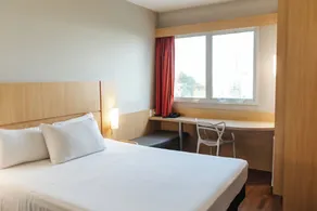 Aera São José Floripa - Hotel com café da manhã incluso e a passos do Shopping Itaguaçu - Room