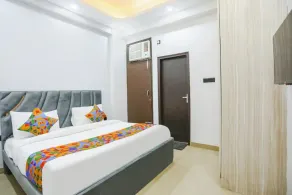 Hotel The Rasa Near Welcome Metro Station - Room