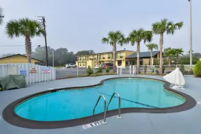Americas Best Value Inn Saint George - Piscine extérieure
