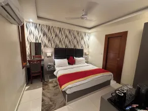 Le Cypress - Bareilly - Room