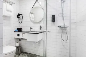 Sure Hotel Studio by Best Western Bromma - Bathroom