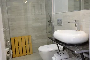 Gardenya Suite Hotel - Bathroom