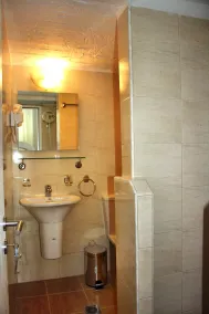 Mariakis Studios - Bathroom