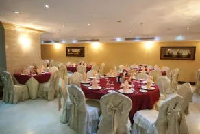 Roshan Al Azhar Hotel - Restaurant