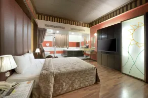 Holland Village Motel - Room