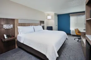 Holiday Inn Express & Suites Eden Prairie - Minneapolis by IHG - Room