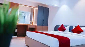 Hsquare Hotel Andheri West - Room
