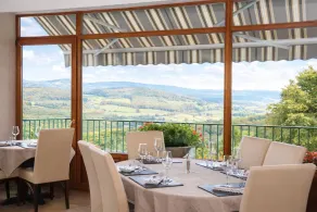 Logis Hôtel-Restaurant Au Vieux Morvan, au cœur de la Bourgogne, Piscine & Spa, Hôtel Climatisé - Restaurant