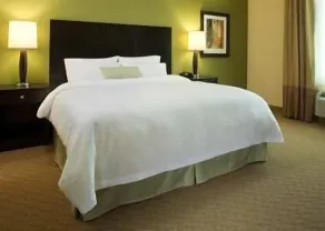 Hampton Inn & Suites Downtown Owensboro/Waterfront - Chambre