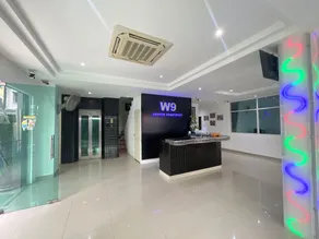 W-9 Hotel - Reception