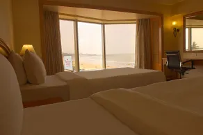 Ramada Plaza By Wyndham Palm Grove - View from room