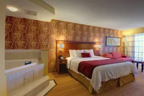 Courtyard by Marriott Madison East - Room