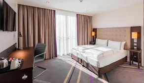 Premier Inn Frankfurt Messe - Room