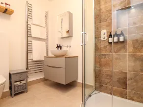 Lakeside - Bathroom