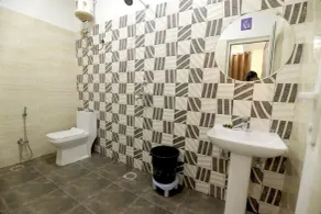 Shree Krishna Inn - Bathroom