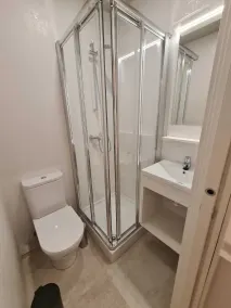 CH Velarde - Bathroom