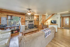 Cozy Mountaintop Retreat < 6 Mi to Ski Cloudcroft! - Interior